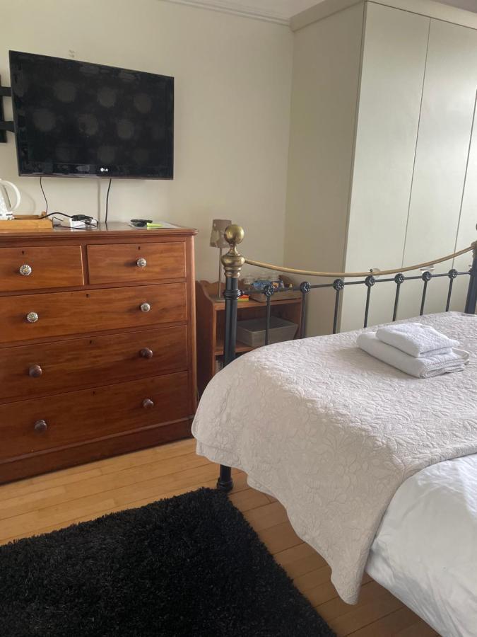 King Size Bed & En Suite Rolled Top Bath Private Lane Harrogate Dış mekan fotoğraf