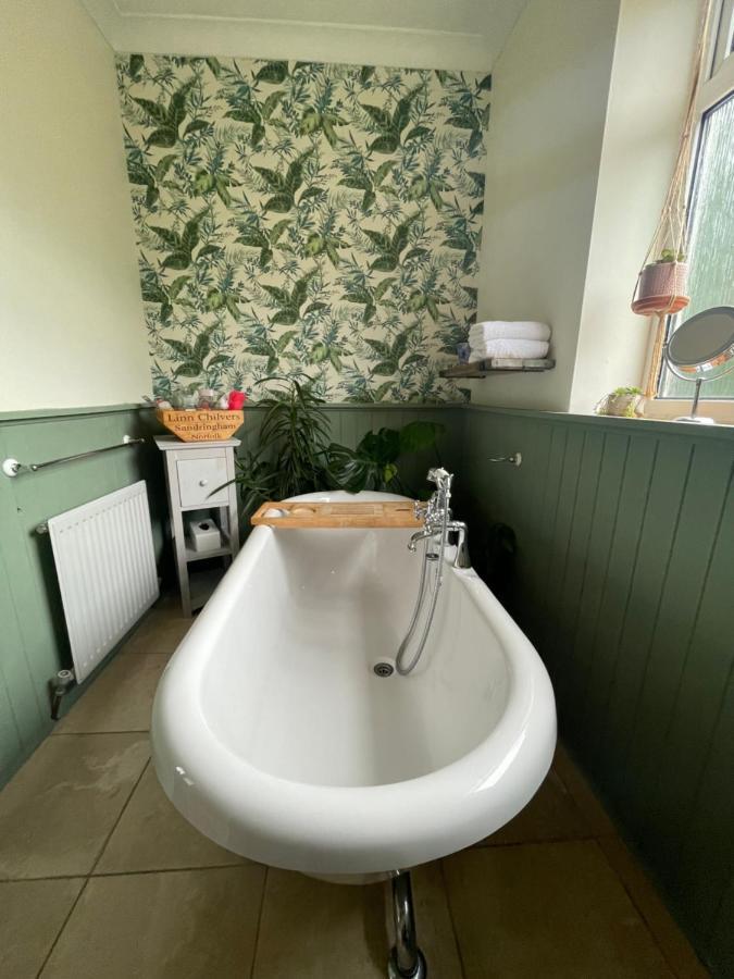 King Size Bed & En Suite Rolled Top Bath Private Lane Harrogate Dış mekan fotoğraf